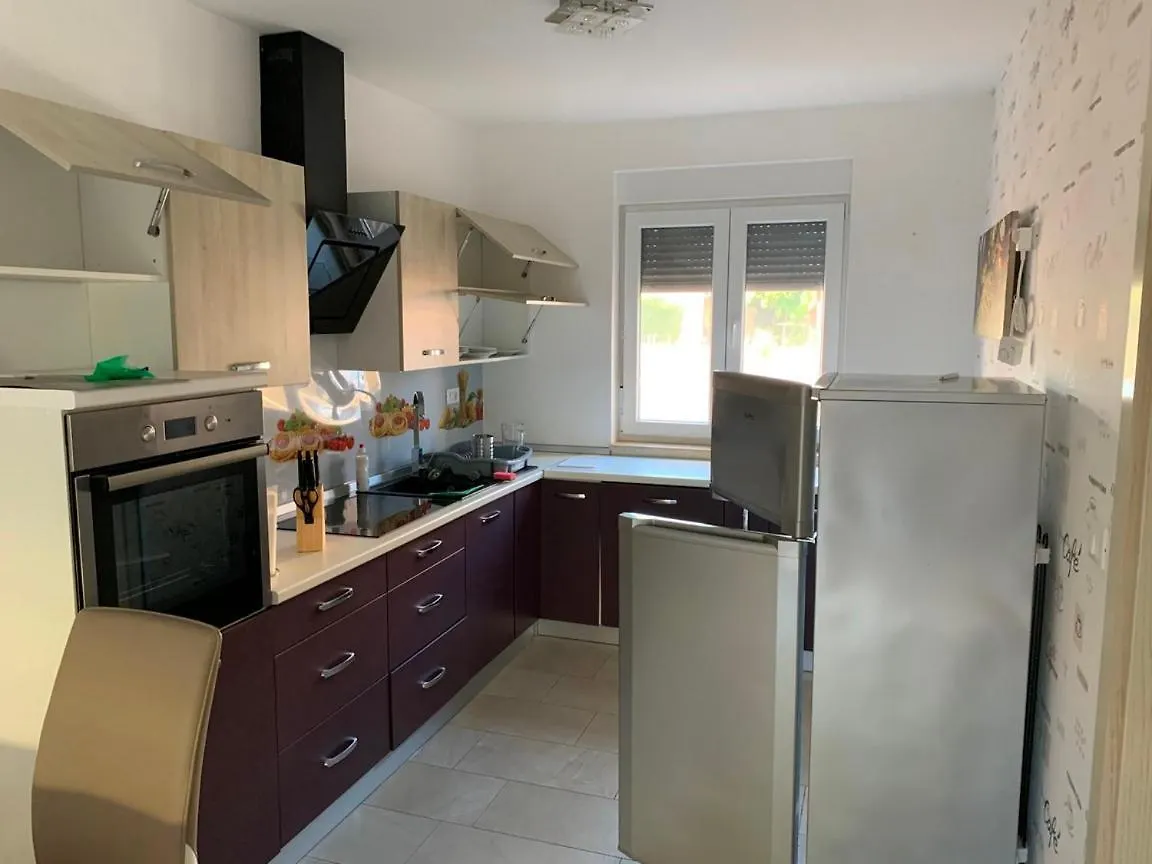 Lovely Fazana Apartments 400M From The Sea
