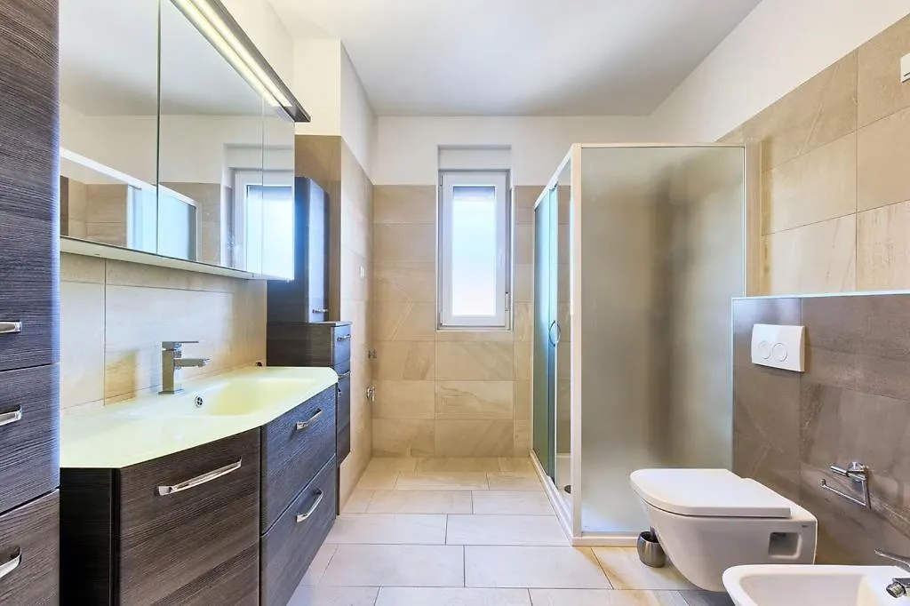 Lovely Fazana Apartments 400M From The Sea