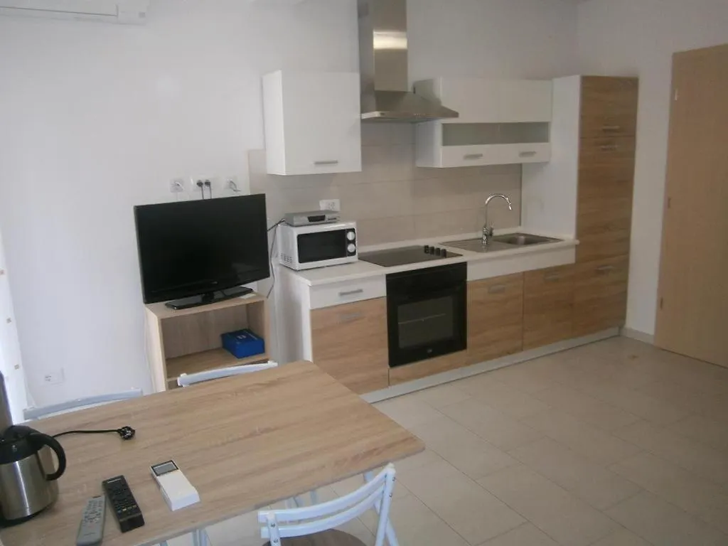 Lovely Fazana Apartments 400M From The Sea